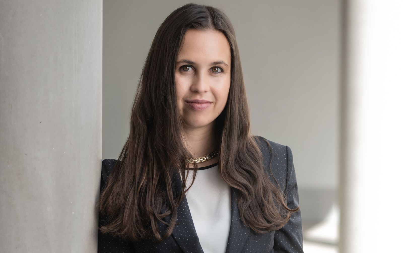 Dr Sarah Klaus
